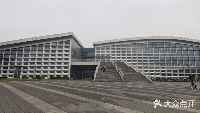 同济大学(嘉定校区)图片