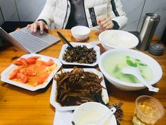 -山里人家土菜馆(茅山店)