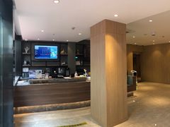 -汉庭优佳(上海娄山关路地铁站店)
