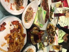 -丝路天山酒店(国际大巴扎店)