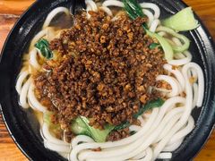 -丽虹云南过桥米线(兴工街店)