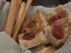 -卡佩罗意大利餐厅及酒吧Al Cappello Trattoria