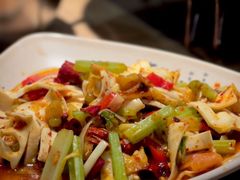 火爆黄喉-肖四女乐山跷脚牛肉(世博源店)