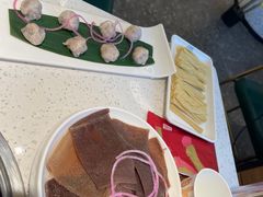 -三人行骨头王火锅(长寿店)