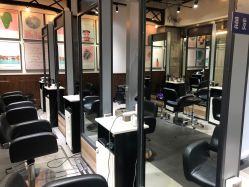 -FRIDAY星期五专业美发沙龙