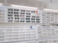 -诺柯视眼镜-蔡司依视路官方工厂店(淞南一店)
