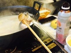 -鲜入围煮花胶鸡海鲜火锅