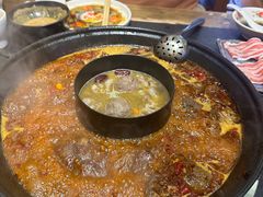 -沸炉重庆老火锅(军事博物馆店)