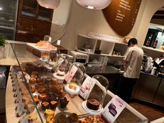 -VERIE BAKEHOUSE