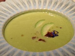 牛油果与西兰花奶油果蔬汤-格鲁·秀色Georgia’s Feast