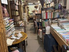 -斯多格书乡(北京大学畅春园店)