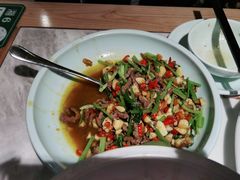 -绿草地·湘菜(酃湖师院店)