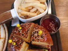 -FUTURE BAR(岭南天地店)