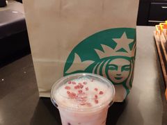 -星巴克臻选(周浦万达店)