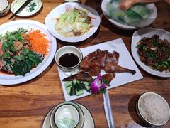 -老滇山寨•云南特色菜•地方菜•民族风情歌舞表演(金碧店)