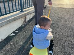 -奕欧来上海购物村停车场