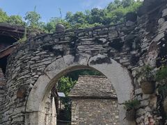 -高荡千年布依古寨旅游景区