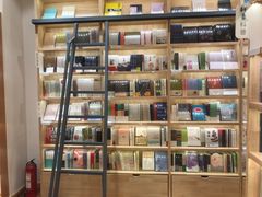 -猫的天空之城概念书店(印象城购物中心店)