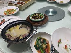 -沪华海鲜大酒楼(南汇店)
