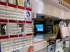 -美式眼镜·授权蔡司.依视路.尼康.豪雅.明月(人民广场店)