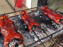 -黄记四更烤乳猪店