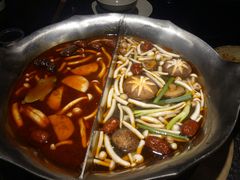 -湊湊火锅·茶憩(新中关购物中心店)