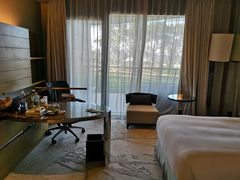 -上海滴水湖皇冠假日酒店