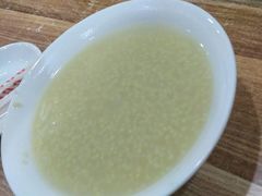 小米粥-宝瑞门钉肉饼店
