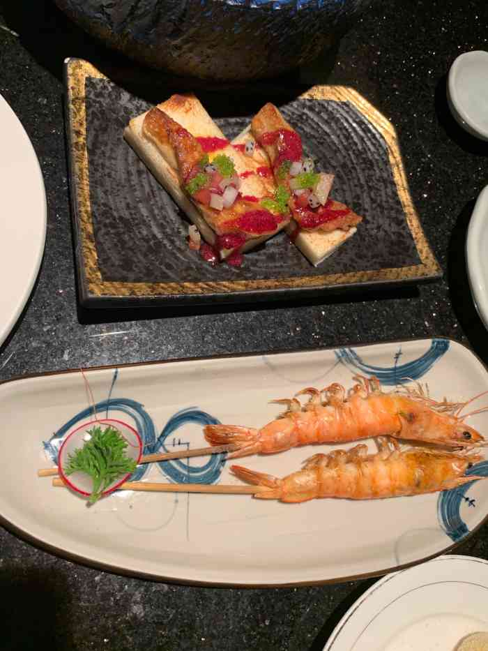 上井精致料理(银泰城店)-"高级的地方,环境服务都很好,套餐陆续上的.