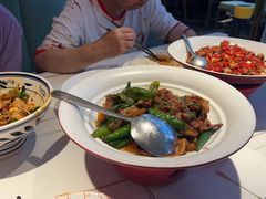 -阿瓦山寨·湘菜现炒·剁椒鱼头王(咸阳总店)