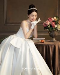 -红番婚纱礼服