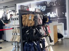 -王府井奥莱棋盘山小镇