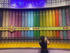 -m豆巧克力世界(上海世茂广场店)