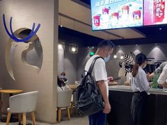 -瑞幸咖啡(新世界中心店)