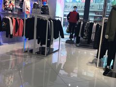 -FILA(五角场巴黎春天店)