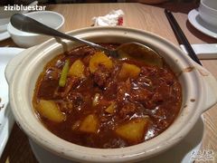 原汁牛腩煲 -港东盛宴烧腊至尊