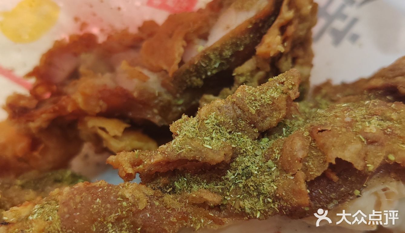 脑花的花样吃法之脑花肥肠饼