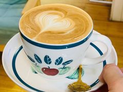 -Rabbit Cafe私房西餐甜点咖啡(栖霞路店)