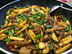 老唐三下锅-老唐三下锅 ·张家界地标美食(溪布街店)