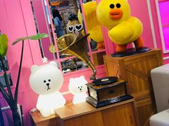 -LINE FRIENDS Garosu-gil Flagship Store