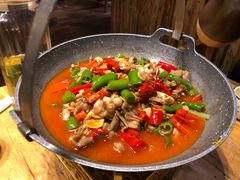 -老滇山寨•云南特色菜•地方菜•民族风情歌舞表演(金碧店)