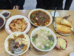 -三好食堂(煎饺·馄饨·肉饼米线·盛世广场店)