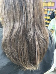 -藤野造型烫染·漂发