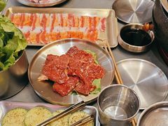 -围炉肉舍丹东海鲜烤肉·烤活鳗(步行街店)