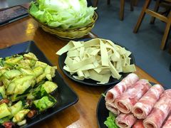 -曹丞相·地锅鸡·地锅鱼(武林店)