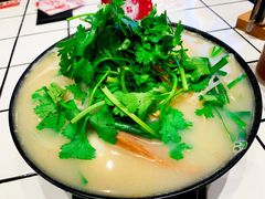 豚骨上汤小锅米线-肥汁米蘭香港米线(长宁来福士店)