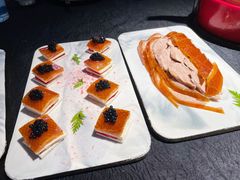 鱼子酱烤鸭-荣公子创意菜
