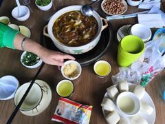 -杨记山珍鸡煲菌汤锅