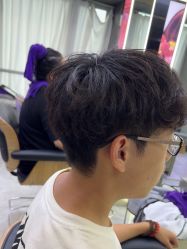 -藤野造型烫发染发