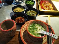 -尚尚仙·酸汤猪手·猪肚鸡火锅(华联万柳购物中心店)